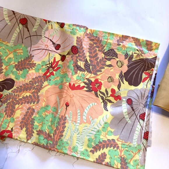 A Bundle Bag of Yellow Cotton Fabric Material Scraps Quilting Sewing Crafting - Picture 6 of 8